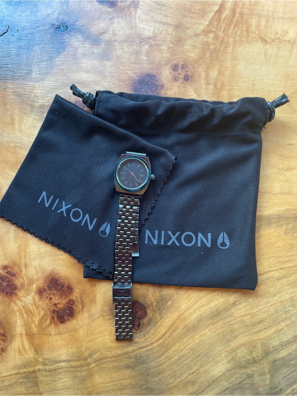 Iridescent Nixon Small Time Teller